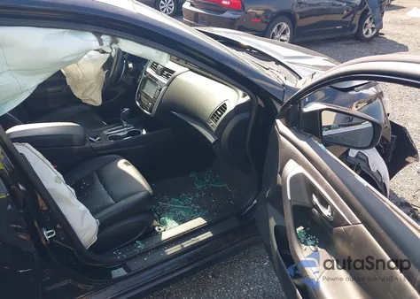 2018 Nissan Altima 2.5/S/Sv/Sl/Sr из США, поврежденный, VIN 1N4AL3APXJC153077